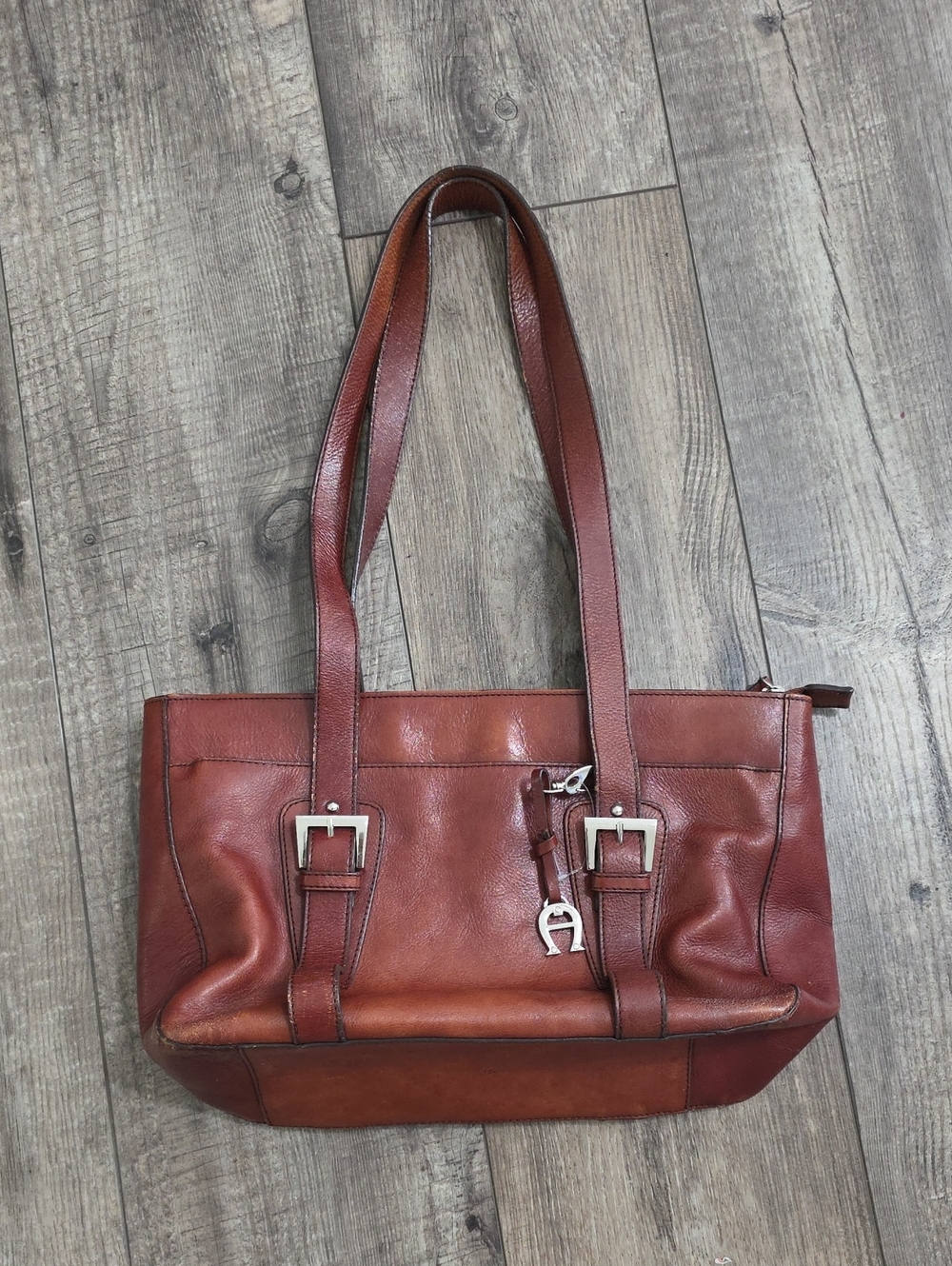 Etienne Aigner Women's Brown Leather Shoulder Bag  Purse